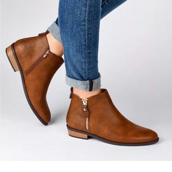 New Journee Collection Women's Ellis Side Zip Ankle Booties size 9 - Picture 6 of 7